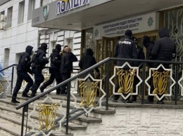 В Павлограде сегодня работали сотрудники областного управления внутренней безопасности МВД, - под подозрением сотрудники охранной фирмы и полицейские