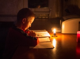 Во время дистанционного обучения запорожские школьники остались без света