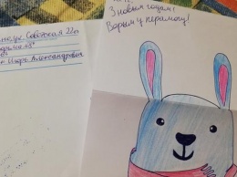 Письма в клеточку: как в Беларуси переписываются с политзаключенными