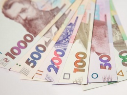 Средняя зарплата в Украине выросла почти на 2200 грн: пятерка регионов-лидеров