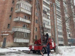 В Харькове из-за хлама загорелась квартира (фото)