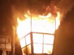 Соцсети: на заводе Днепроспецсталь горел кран (видео)
