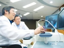 В Китае 5G-робот «осмотрел» пациентку на расстоянии 400 километров