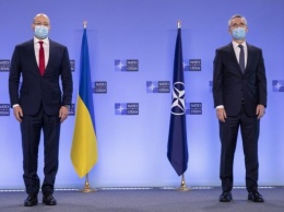 Двери НАТО открыты, Альянс полностью поддерживает Украину - Столтенберг