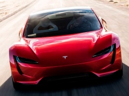 Илон Маск сообщил, что хотел бы научить новый спорткар Tesla Roadster парить над землей