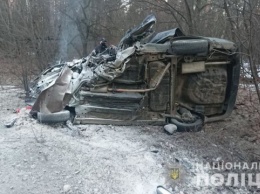 Под Киевом столкнулись Renault и Chevrolet - есть погибшие и травмированные
