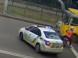 В Киеве курьер на скутере устроил "догонялки" с полицейскими