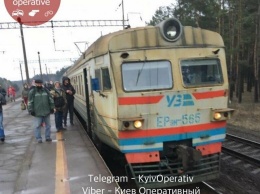 Не слышно грохота колес: "Укрзализныця" объявила о задержке поездов через Киев