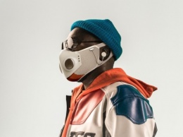 Рэпер Will.i.am представил защитную маску в жанре фантастики