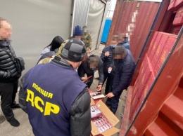 В порту Одессы раскрыли схему контрабанды сигарет