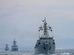 В Крыму российские военные корабли вышли в море