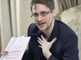 Эдвард Сноуден продал NFT-автопортрет за 400 миллионов рублей