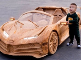 Вьетнамец сделал из дерева копию эксклюзивного суперкара Bugatti