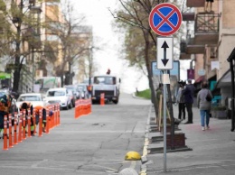 В Киеве на улице Костельной ввели новую схему организации дорожного движения