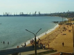 Майские праздники 2021: в сети появились видео с пляжей Азовского моря