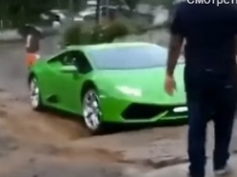 Роскошный Lamborghini Huracan испытали на бездорожье - результат печальный: видео