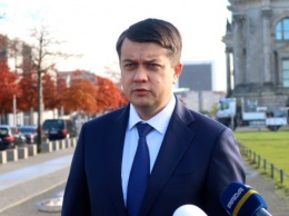 Разумкова совместно со спикером парламента Литвы посетит админграницу с Крымом