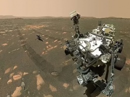 Марсоход NASA начал поиск признаков жизни на Красной планете - тестирует древнее озеро