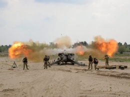 Американского сержанта посвятили в украинские артиллеристы (ФОТО)