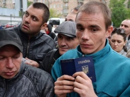 Раде рекомендуют стимулировать украинцев за рубежом вернуться на родину