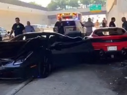 Три Ferrari врезались друг в друга на шоссе (видео)