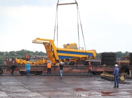 В Измаиле «упаковали» для отправки в Сербию три грузовика-гиганта