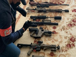 СБУ провела обыски в "Муниципальной варте" по делу о незаконном обращении с оружием