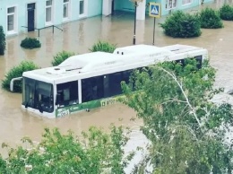 Крым поплыл. Как на полуостров обрушилось наводнение и станет ли это решением проблем с водой
