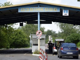 На границе с Венгрией снова заработал пункт пропуска "Дзвинкове"