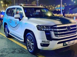 Новейший Toyota Land Cruiser 300 поступил на службу в полицию | ТопЖыр