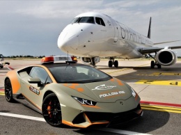 В итальянском аэропорту Болоньи появился лучший автомобиль Follow Me - Lamborghini Huracan Evo