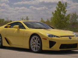 Жемчужно-желтый Lexus LFA выставили на аукцион
