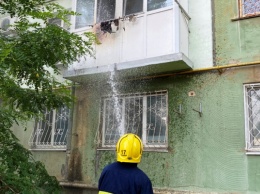 В Новой Каховке спасатели ликвидировали пожар на балконе многоэтажки