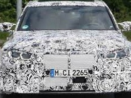 Новый BMW M3 CS частично лишился камуфляжа в недавнем шпионском видео с Нюрбургринга