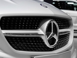 Грядущий кросс-седан Mercedes впервые замечен на тестах