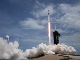 SpaceX запустила ракету-носитель с частными и государственными микроспутниками