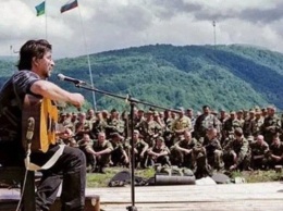 Искусство под обстрелом: 6 звезд, которые приезжали в военную Чечню с концертами