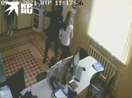 В Крыму вооруженный мужчина ограбил банк