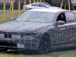 Первые фото новой BMW 5 Серии - еще и с электроприводом