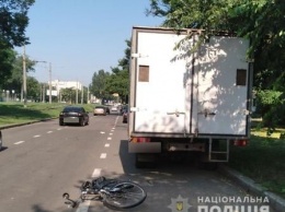 Угнанный в Очакове ВАЗ сбил велосипедиста в Николаеве