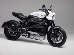 Суббренд Harley-Davidson выпустил электромотоцикл LiveWire ONE с мощностью 105 л. с., батареей 15,5 кВтч, запасом хода 235 км и ценником $21,999