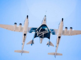 Акции Virgin Galactic взлетели почти на треть после полета Брэнсона в космос
