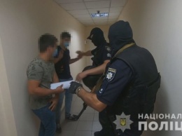 В Одессе пытались сорвать земельный аукцион, полиция задержала 17 правонарушителей
