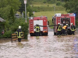 Число жертв наводнений в ФРГ продолжает расти