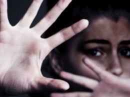 Забежал к ней в лифт: в Днепре мужчина пытался изнасиловать 20-летнюю девушку