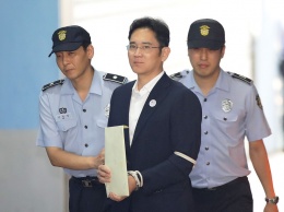 Главу Samsung, осужденного на 2,5 года за взяточничество, освободят по УДО - за год до истечения назначенного ему судом срока