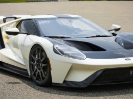 Ford чтит историю: новую версию суперкара GT посвятили гоночному прототипу