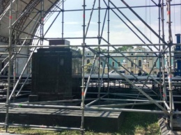 Организаторы концерта Бочелли отреагировали на заявление зама Кличко о «сцене на могилах»