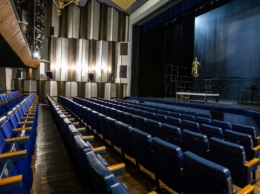 Театр на левом берегу открывает новый сезон спектаклем «Моменты»
