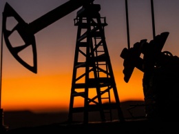 Нефть дешевеет на опасениях восстановления спроса из-за новых заражений COVID-19